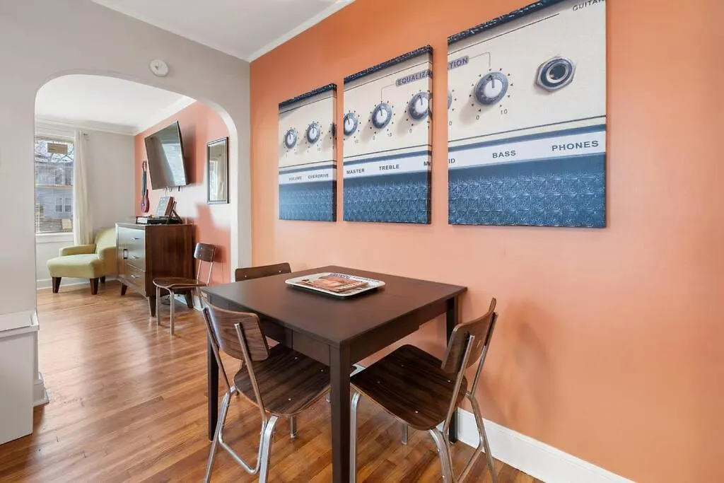 Retro 1Br For 4 With King Bed Near Zoo And Liberty Bowl Lägenhet Memphis 0*,