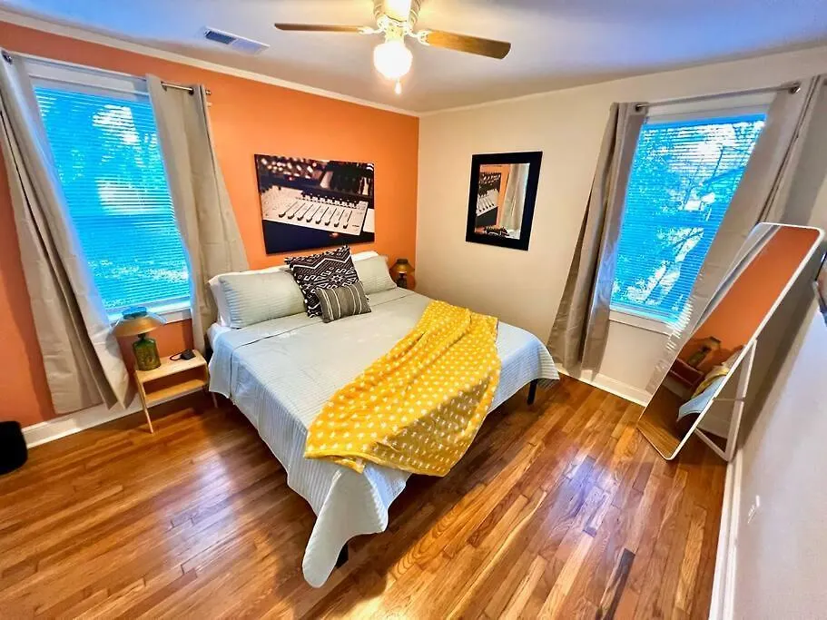 Retro 1Br For 4 With King Bed Near Zoo And Liberty Bowl Lägenhet Memphis